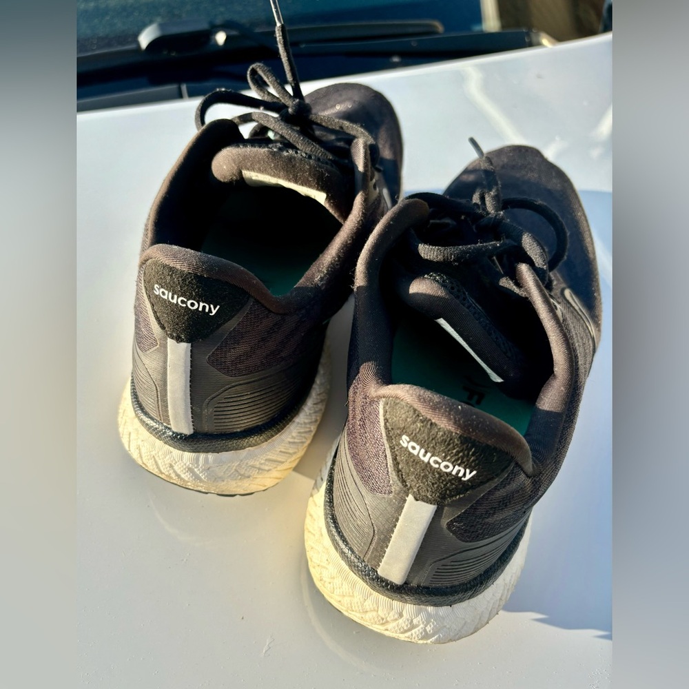Saucony Triumph 19 Running Walking Shoes Women’s Size 12 Wide Sneakers - Picture 7 of 16